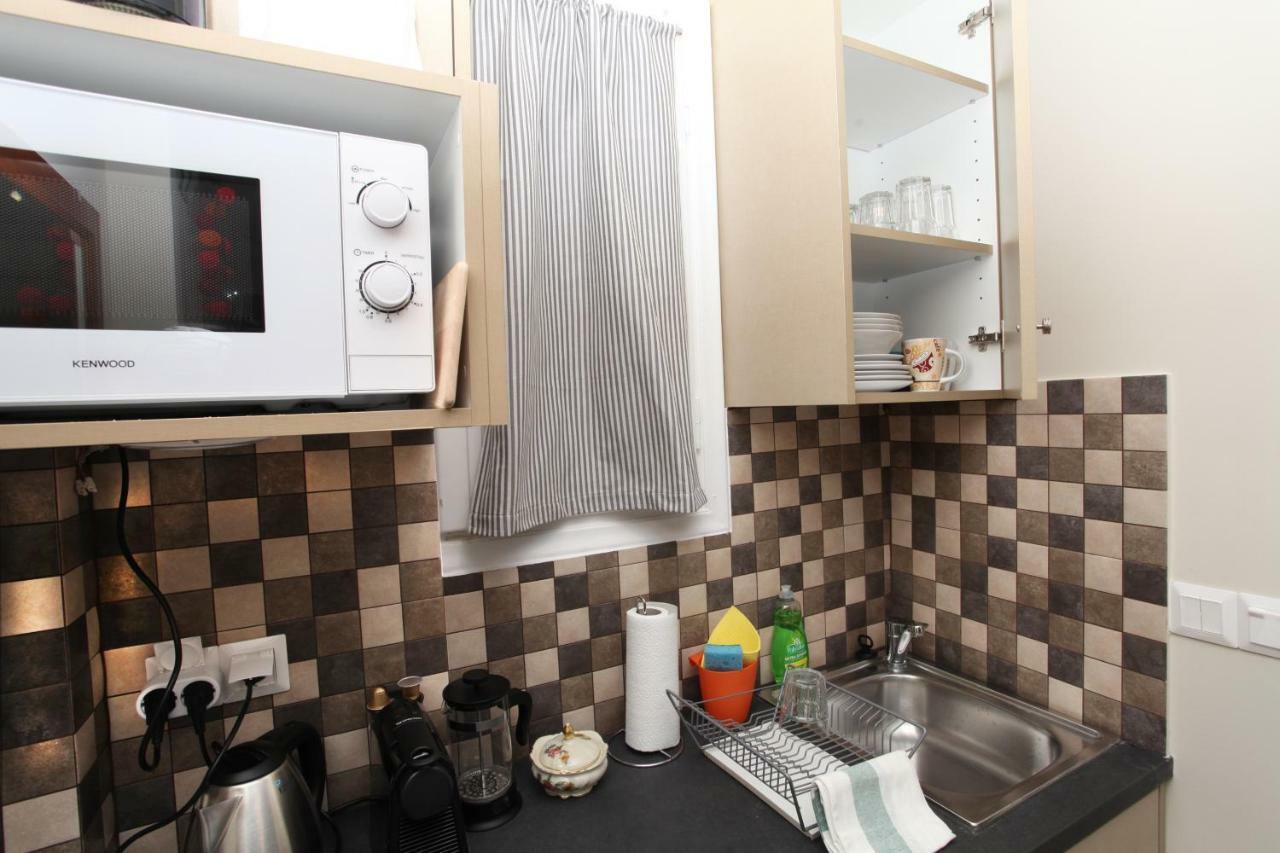 Stylish Studio Below The Acropolis Athens Exterior photo