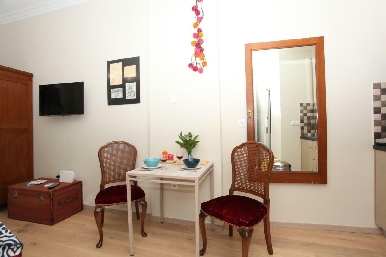 Stylish Studio Below The Acropolis Athens Exterior photo
