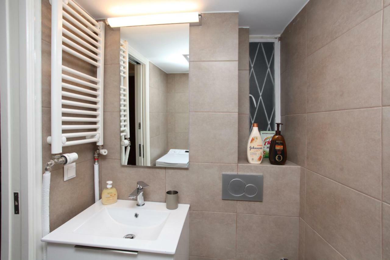 Stylish Studio Below The Acropolis Athens Exterior photo