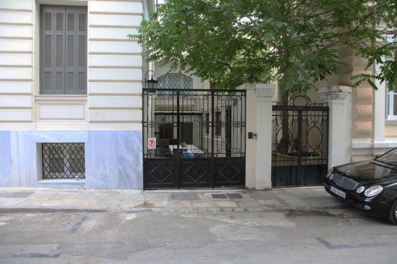Stylish Studio Below The Acropolis Athens Exterior photo